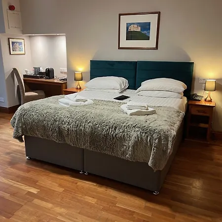 Hedley House Wellness And Отель 3*