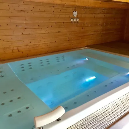 Hedley House Wellness And מלון 3*